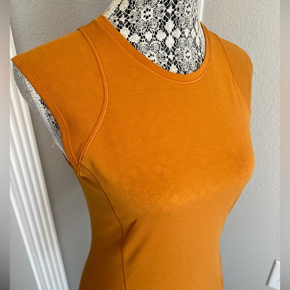 Lululemon Cap Sleeve Hiking Tank in Autumn Orange size 6 - Picture 6 of 10